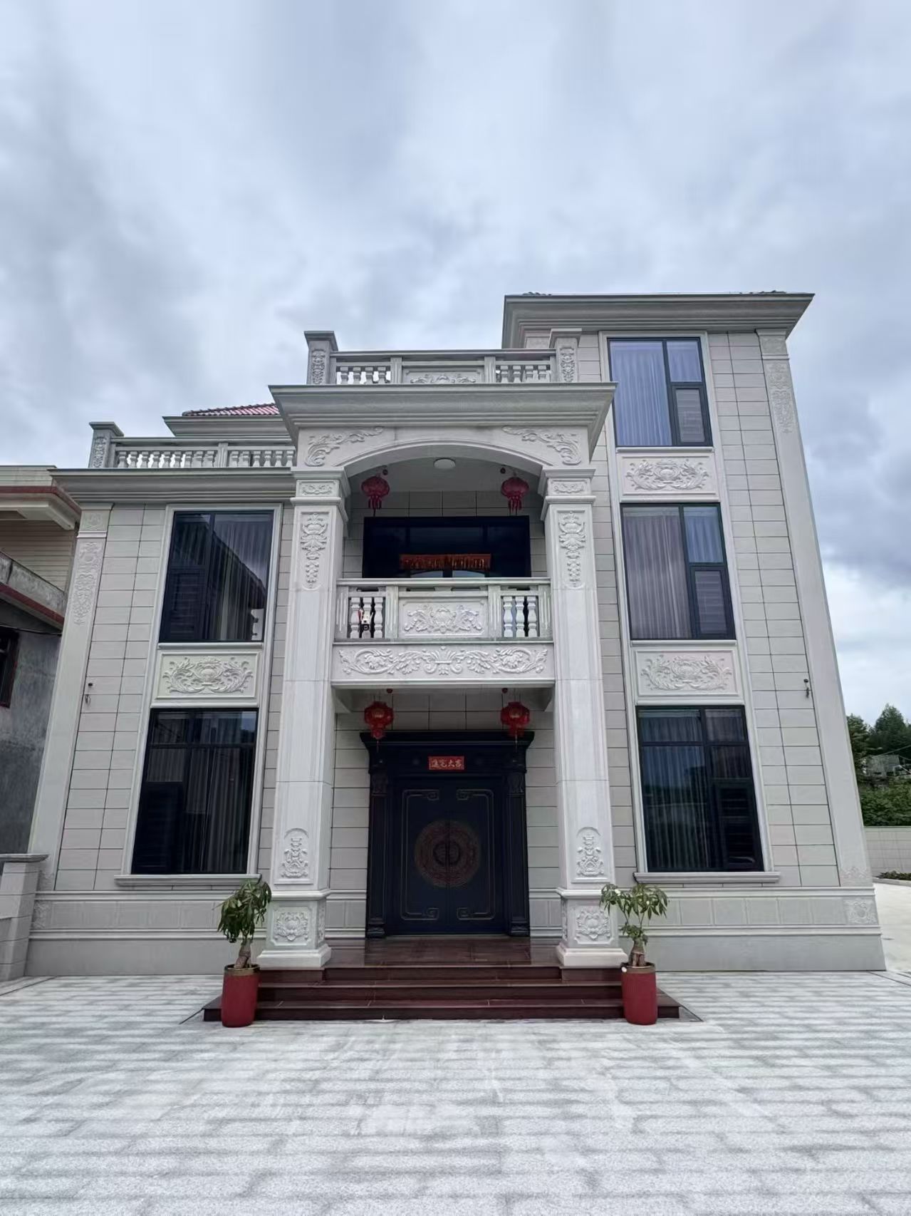 湛江 芝麻白石材别墅干挂案例展示