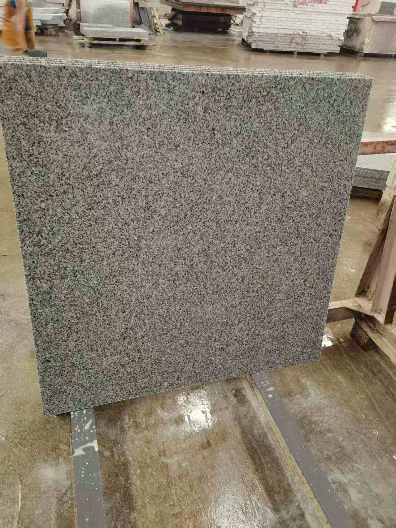 湛江 芝麻白光面900*900，高地铁标准