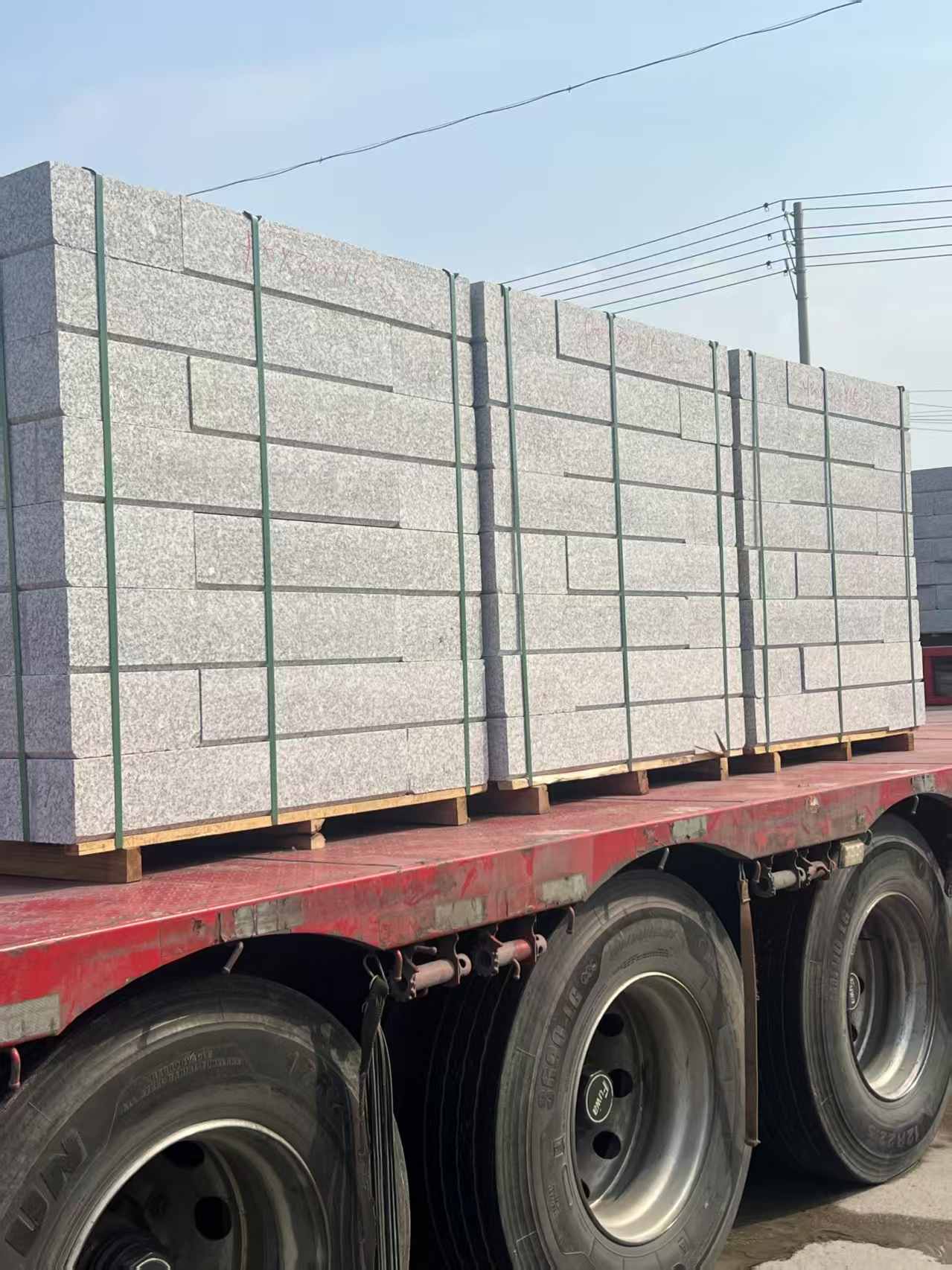 湛江 芙蓉白路沿石装车