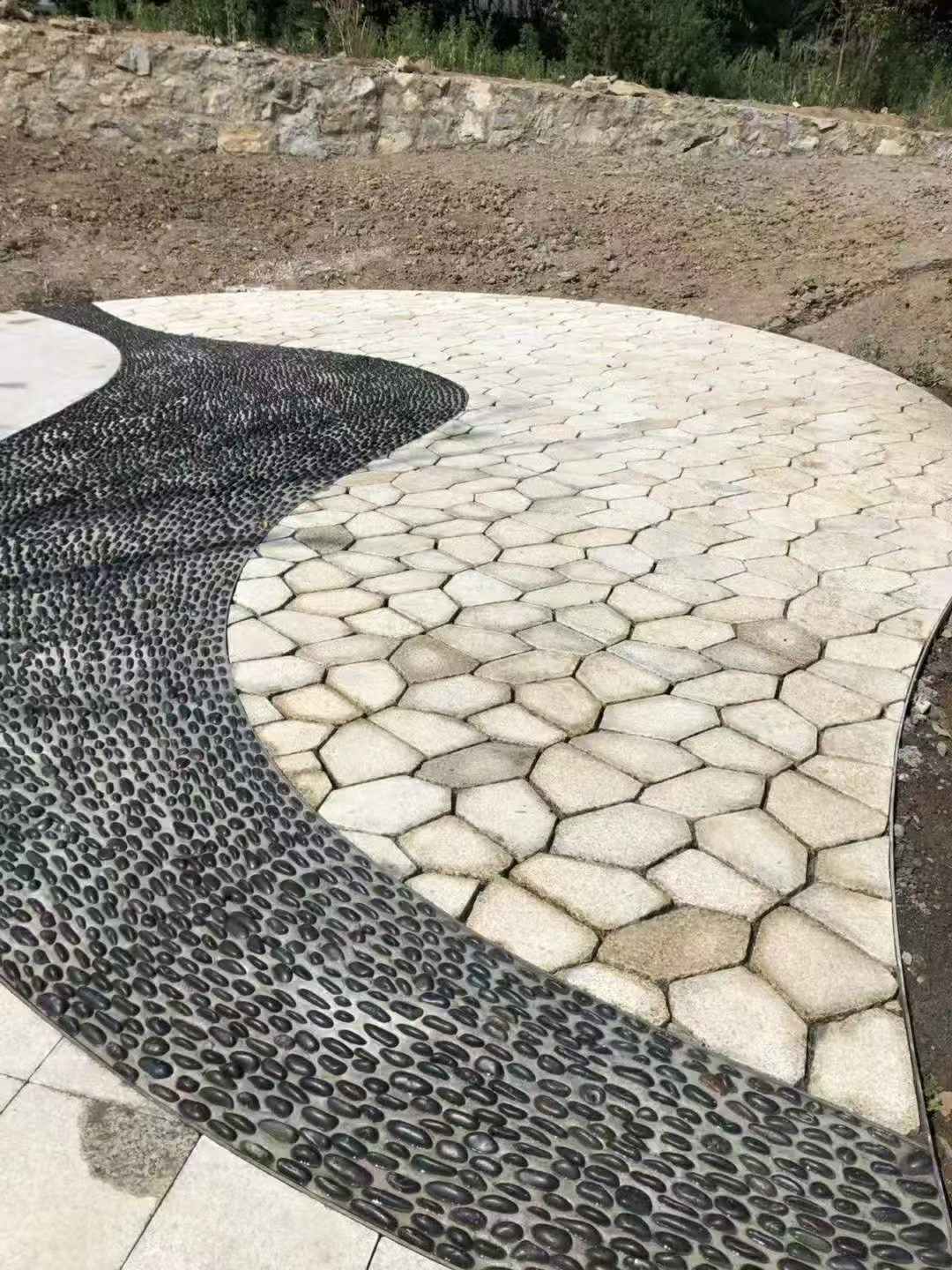 湛江 黄金麻冰裂缝室外铺装效果完美展示