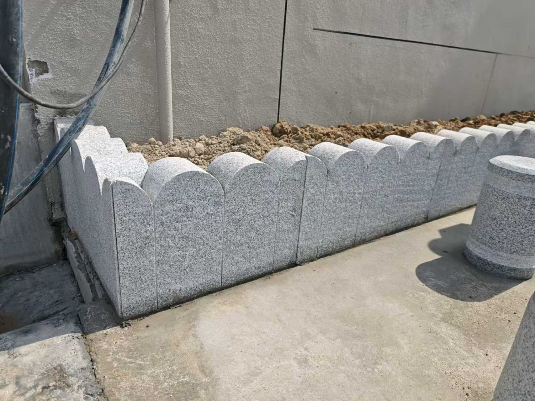 湛江 芝麻白花岗岩花边石铺装效果图